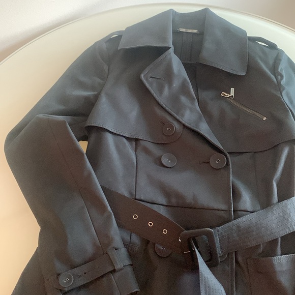 Guess by Marciano black trench size small. - Picture 5 of 14